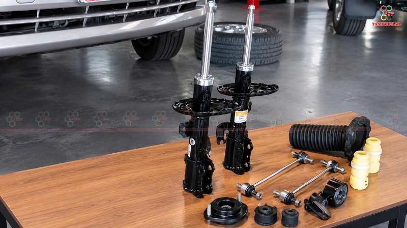 Dịch vụ thay thế và bảo dưỡng phụ tùng gầm cho Toyota Camry - Image 3