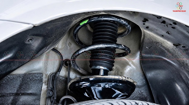 Dịch vụ thay thế và bảo dưỡng phụ tùng gầm cho Toyota Camry - Image 5
